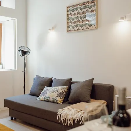 Apartment Riverside Loft By Homing *